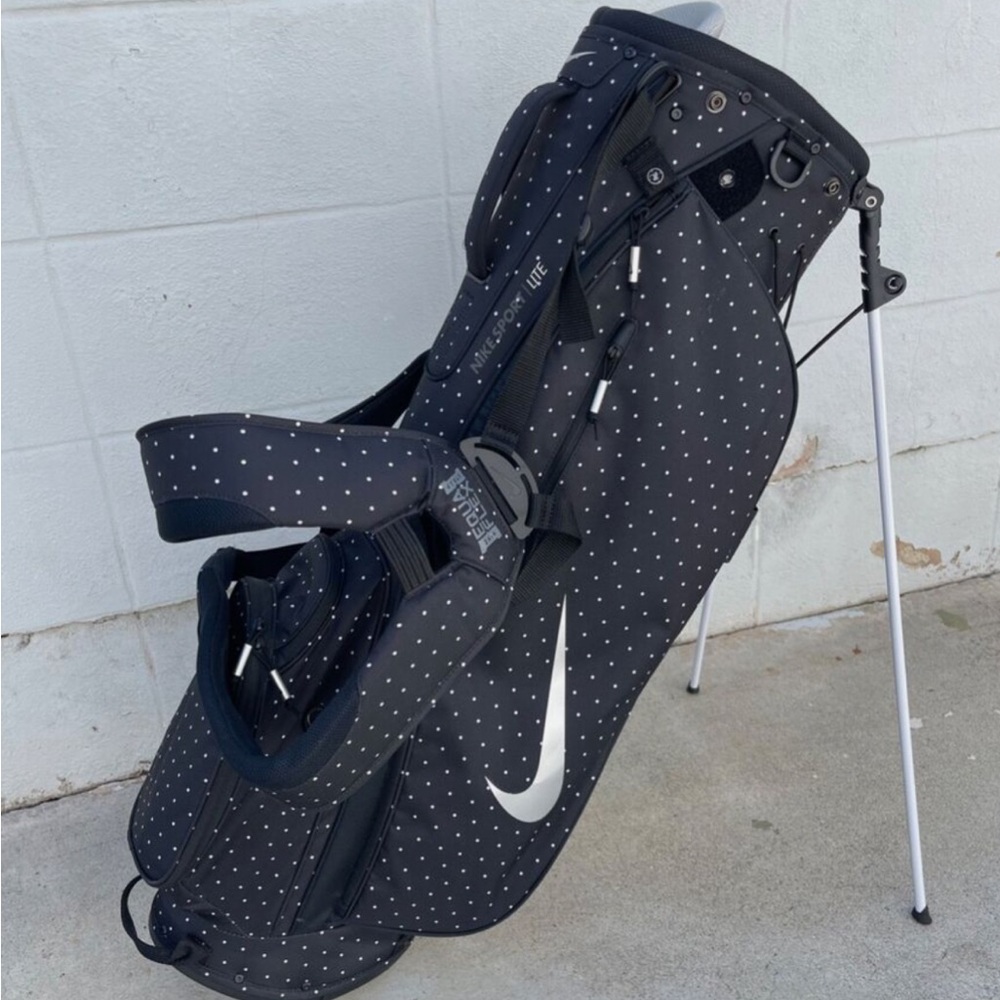 ISO this Nike polka dot stand golf bag.